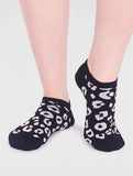 Reese Leopard Print Bamboo Trainer Socks - Black
